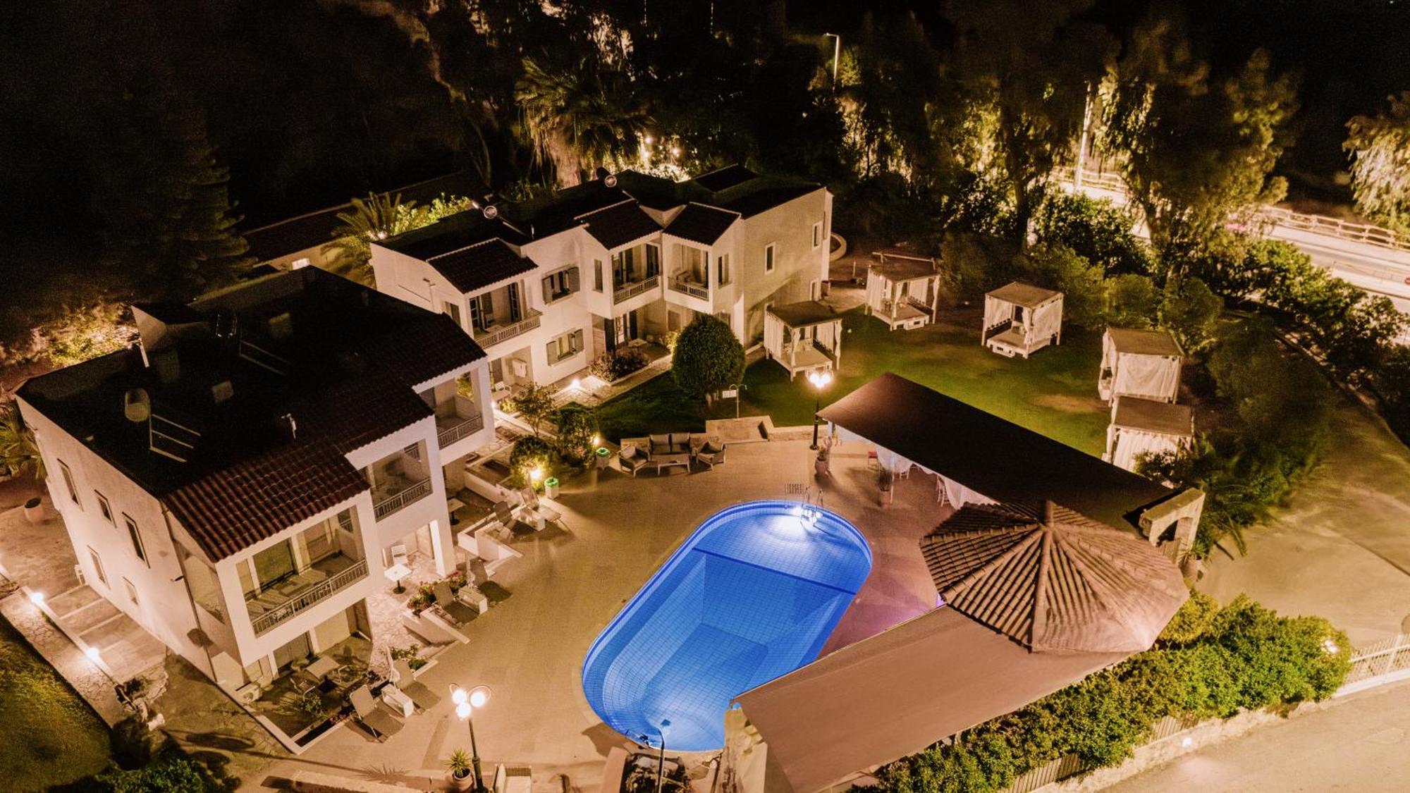 Апартаменты Iphigenia Mythic Retreat Херсониссос Экстерьер фото